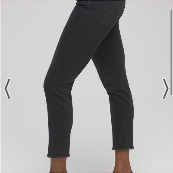 Good American. Good Girlfriend petite fit. Distressed. Size 0. Very light wear. - Picture 2 of 5